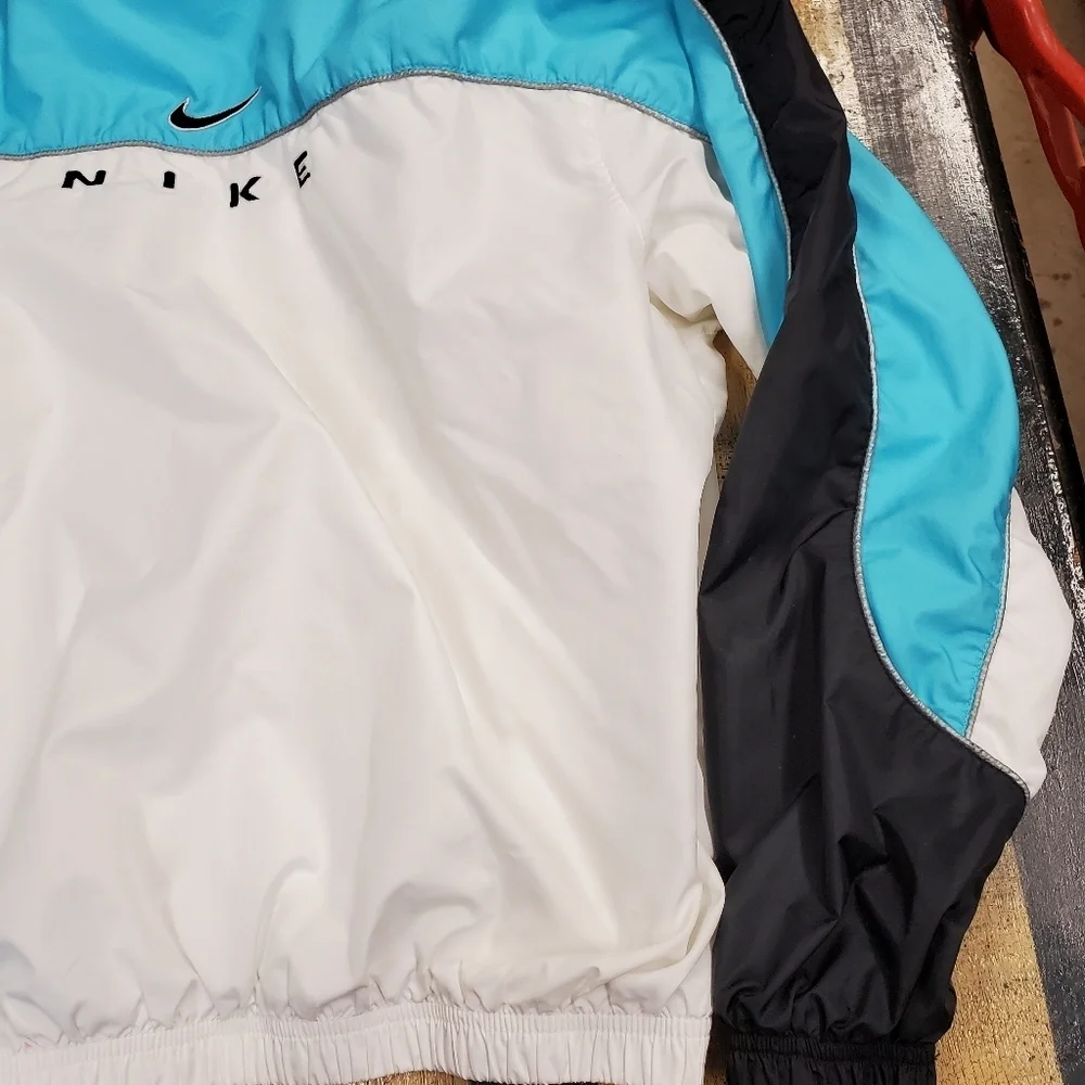 #065 Nike Small Windbreaker Jacket